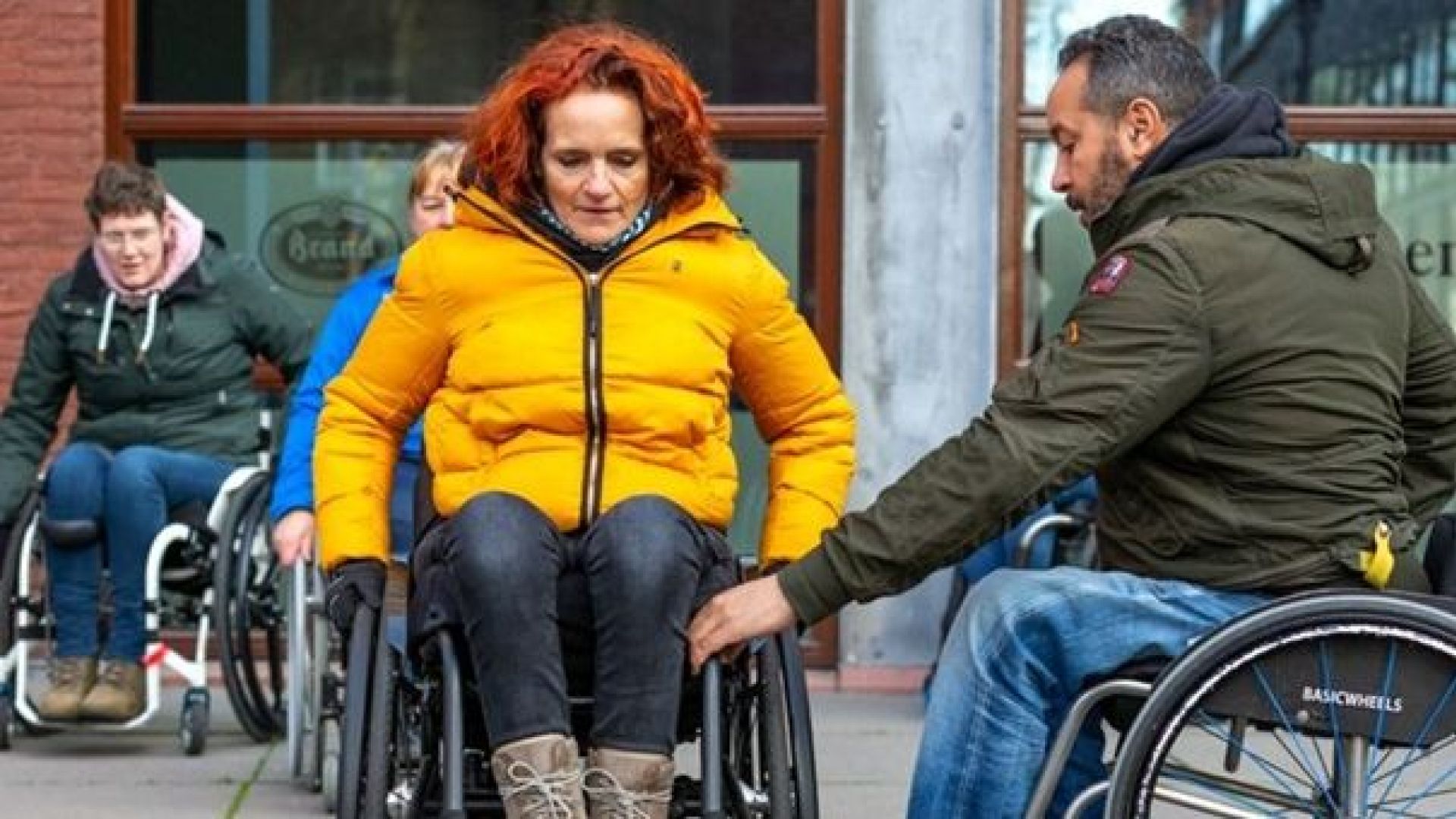Rolstoelvaardigheidscursus moet zelfstandigheid en zelfverzekerdheid van rolstoelgebruikers vergroten.