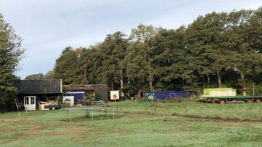 De bouwlocatie van de Bumerhof aan de zijde van de Horstweg.