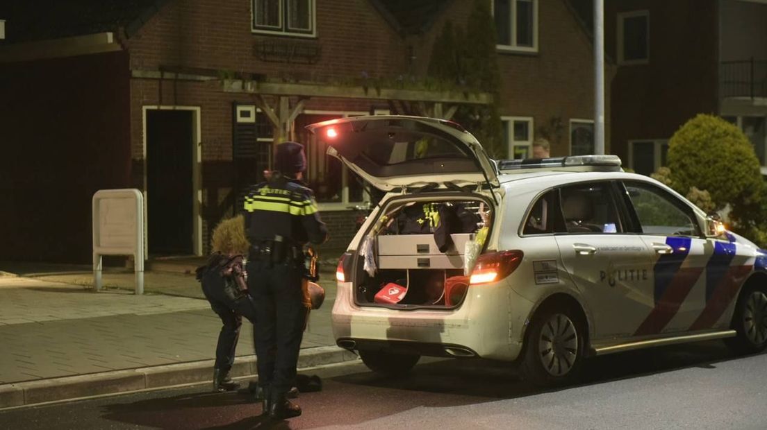 De politie doet onderzoek in Winschoten