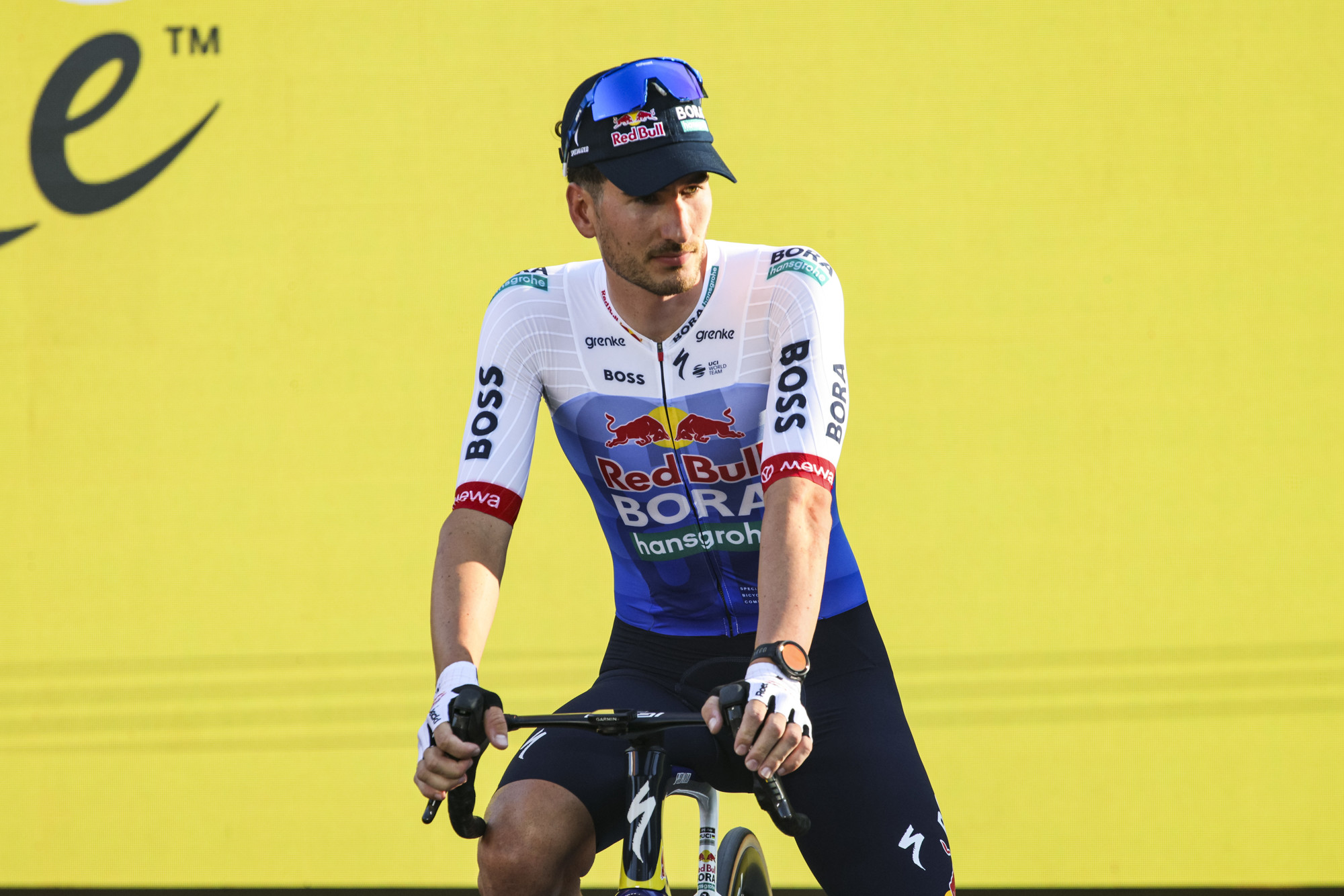 Van Dijke opent Tour de France met vijfde plek in ploegentijdrit