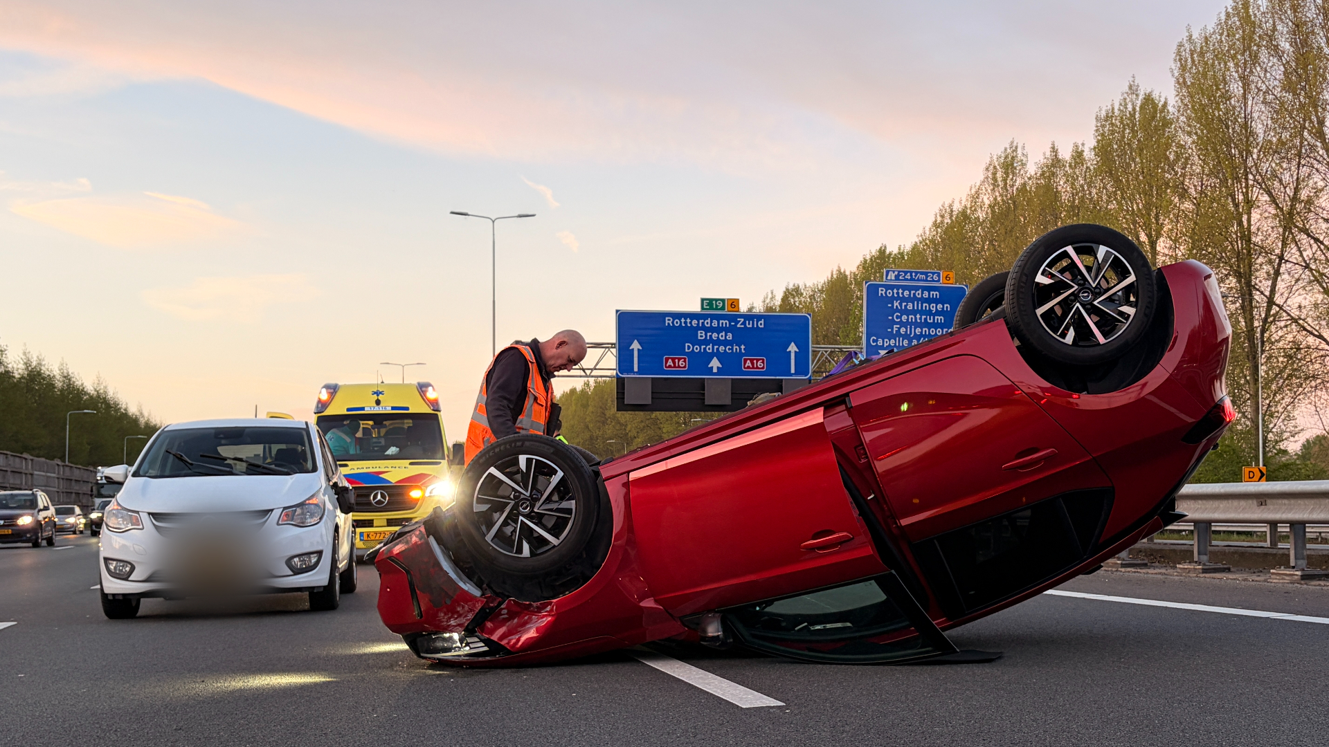 Bij het ongeval zijn twee auto's betrokken