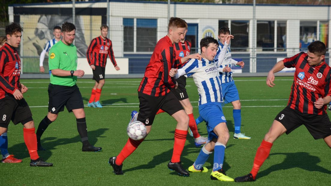 Beeld uit de wedstrijd Arendskerke tegen Bevelanders