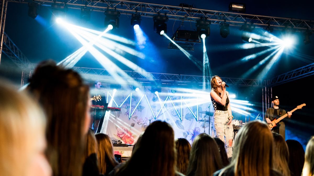 Danny Vera en Bente komen naar Klomppop