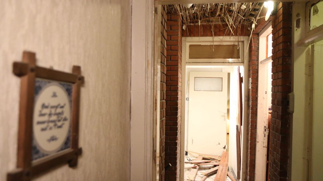 Vuurwerkbom ontploft Hoog Buurlostraat