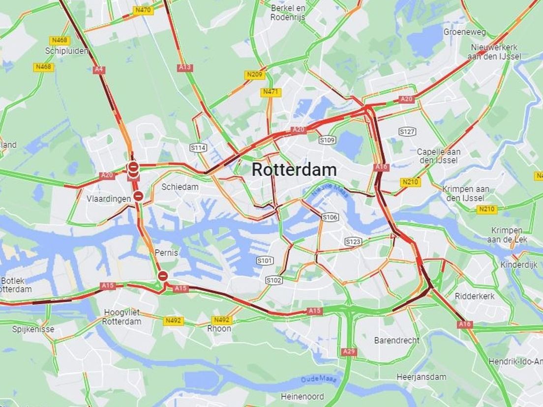 Veel vertraging op de wegen in onze regio door pinksterweekeinde