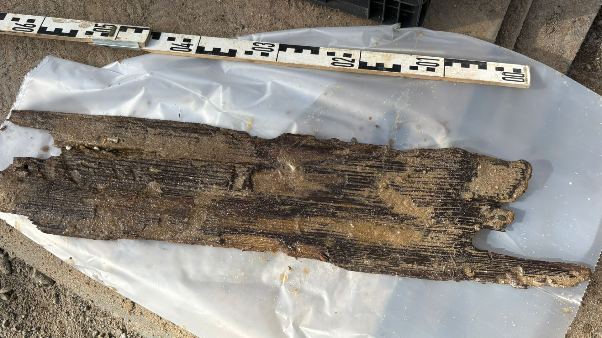 Opnieuw onderdeel van mogelijk vikingschip gevonden in Wijk bij Duurstede