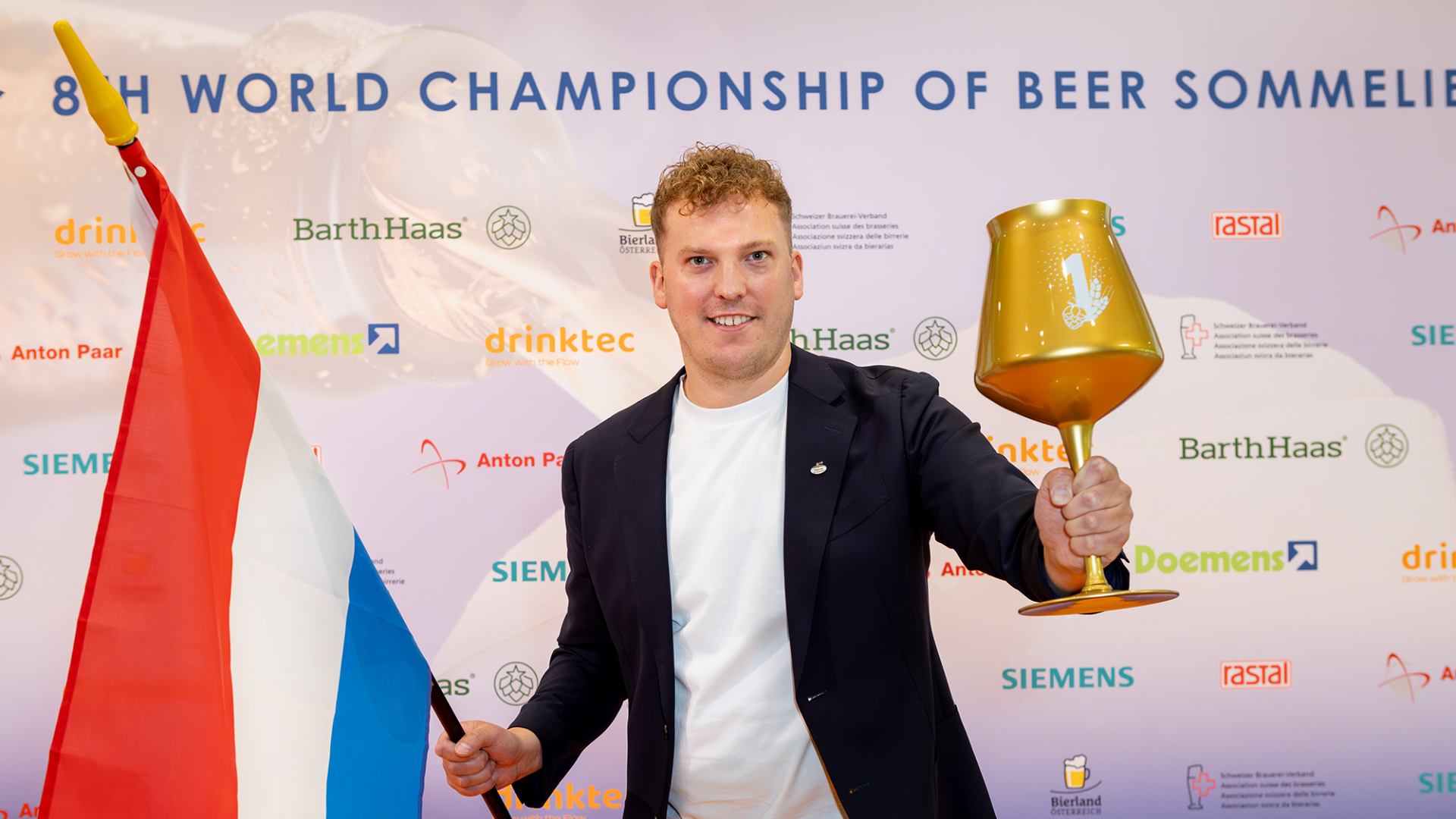 Léon uit Houten bekroond tot beste biersommelier ter wereld