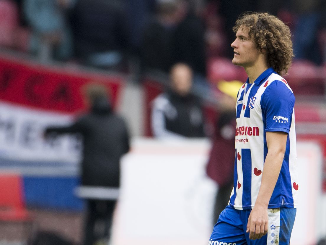 Wout Faes als speler van SC Heerenveen: FOTO ANP - JASPER RUHE