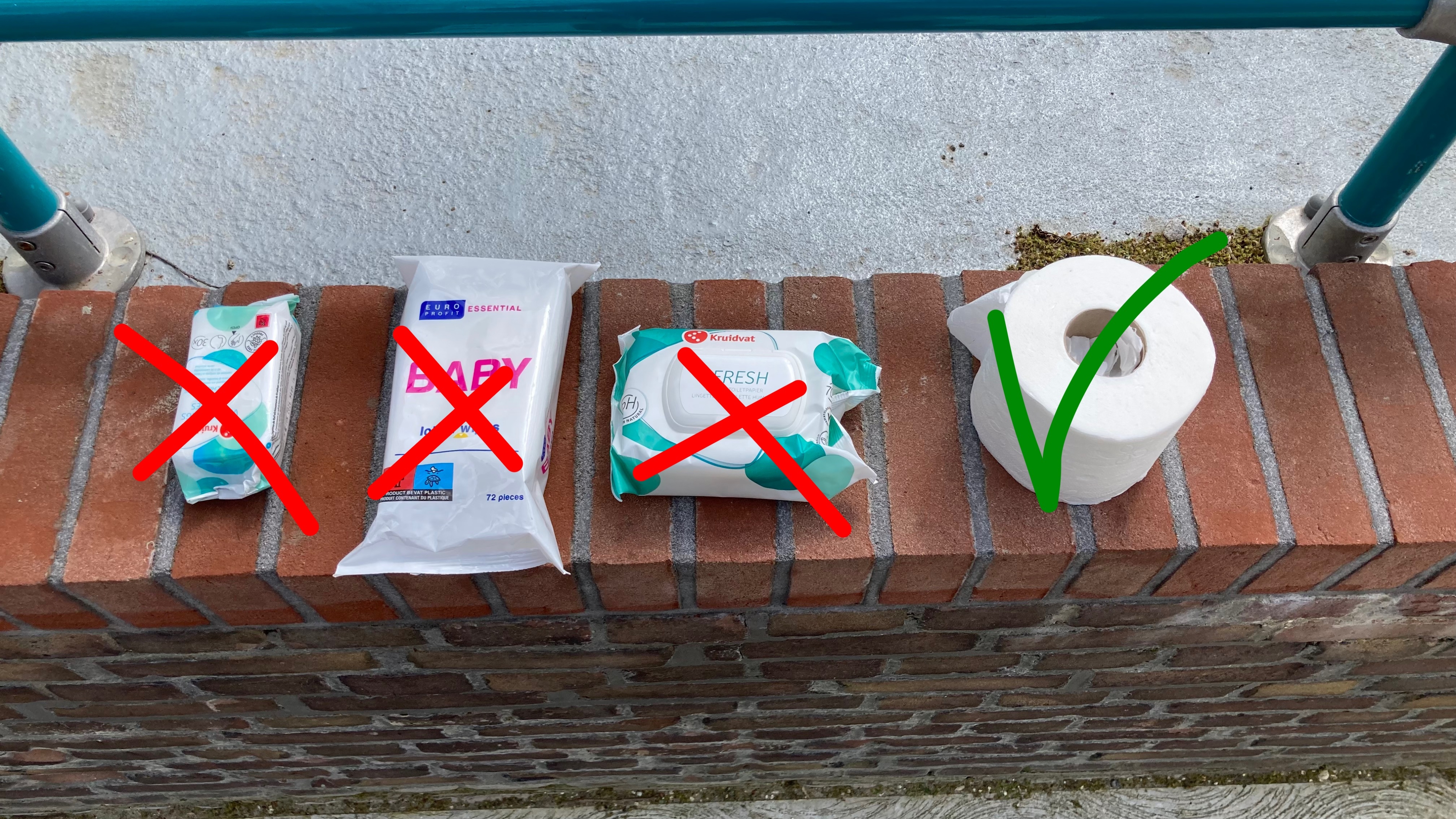 'Hou het bij poep, plas en (wc)-papier': verstopt riool kost Zeeland