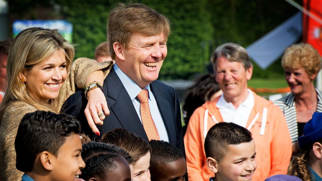 Koning Willem-Alexander en Koningin Máxima tijdens de Koningsspelen in Leiden