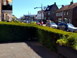 Roparun lopers rennen en fietsen door Sliedrecht