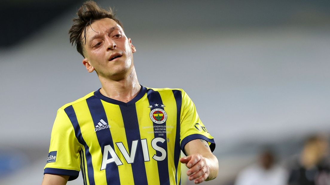 Fenerbahce-ster Mesut Özil