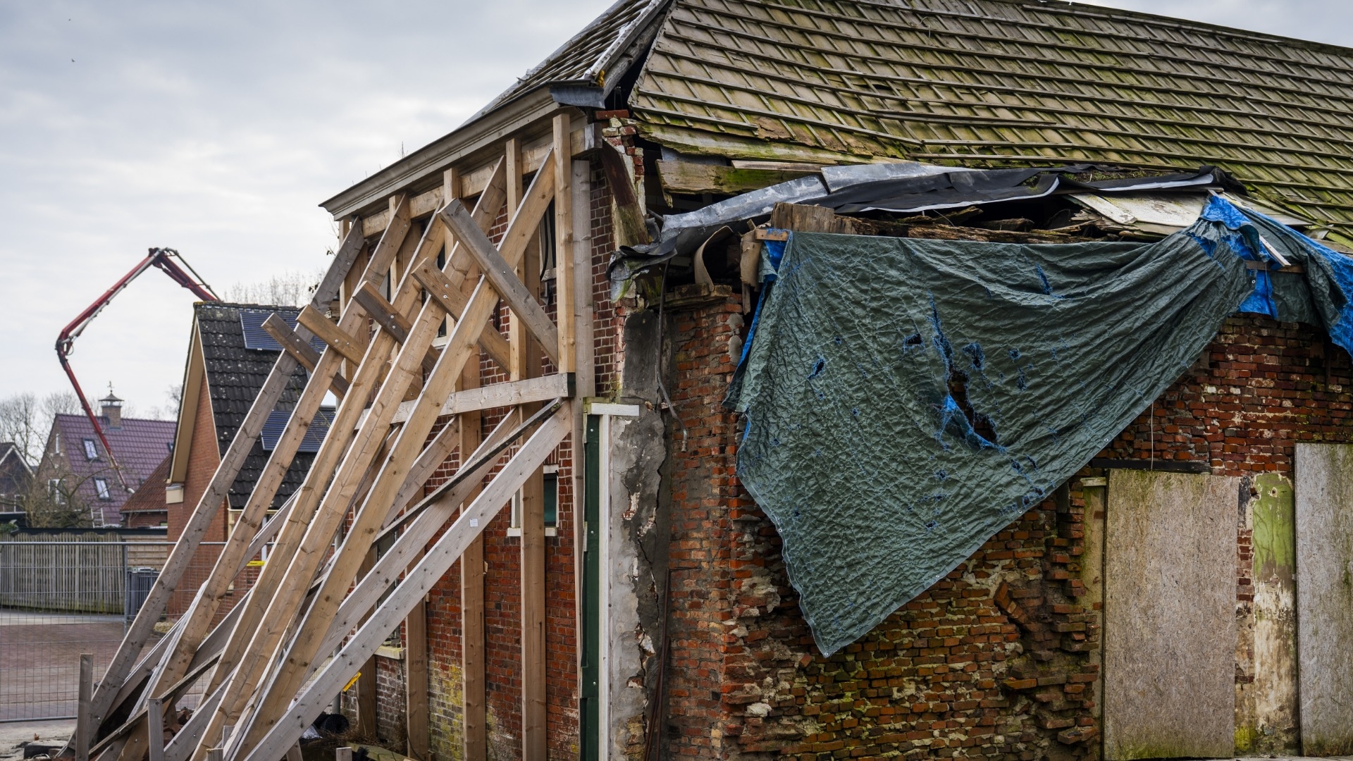Rechtbank geeft NAM deels gelijk: Staat kan fluiten naar half miljard voor waardedaling huizen bevingsgebied