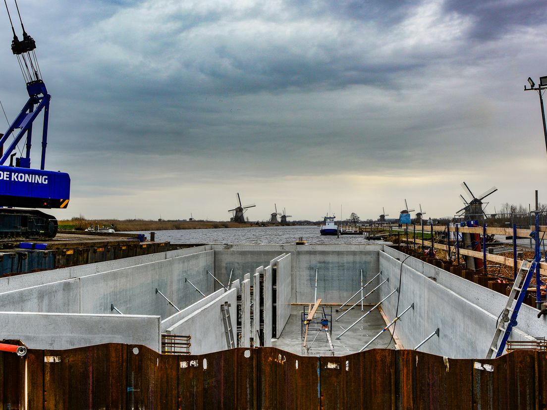 De bouw van het nieuwe bezoekerscentrum Kinderdijk.