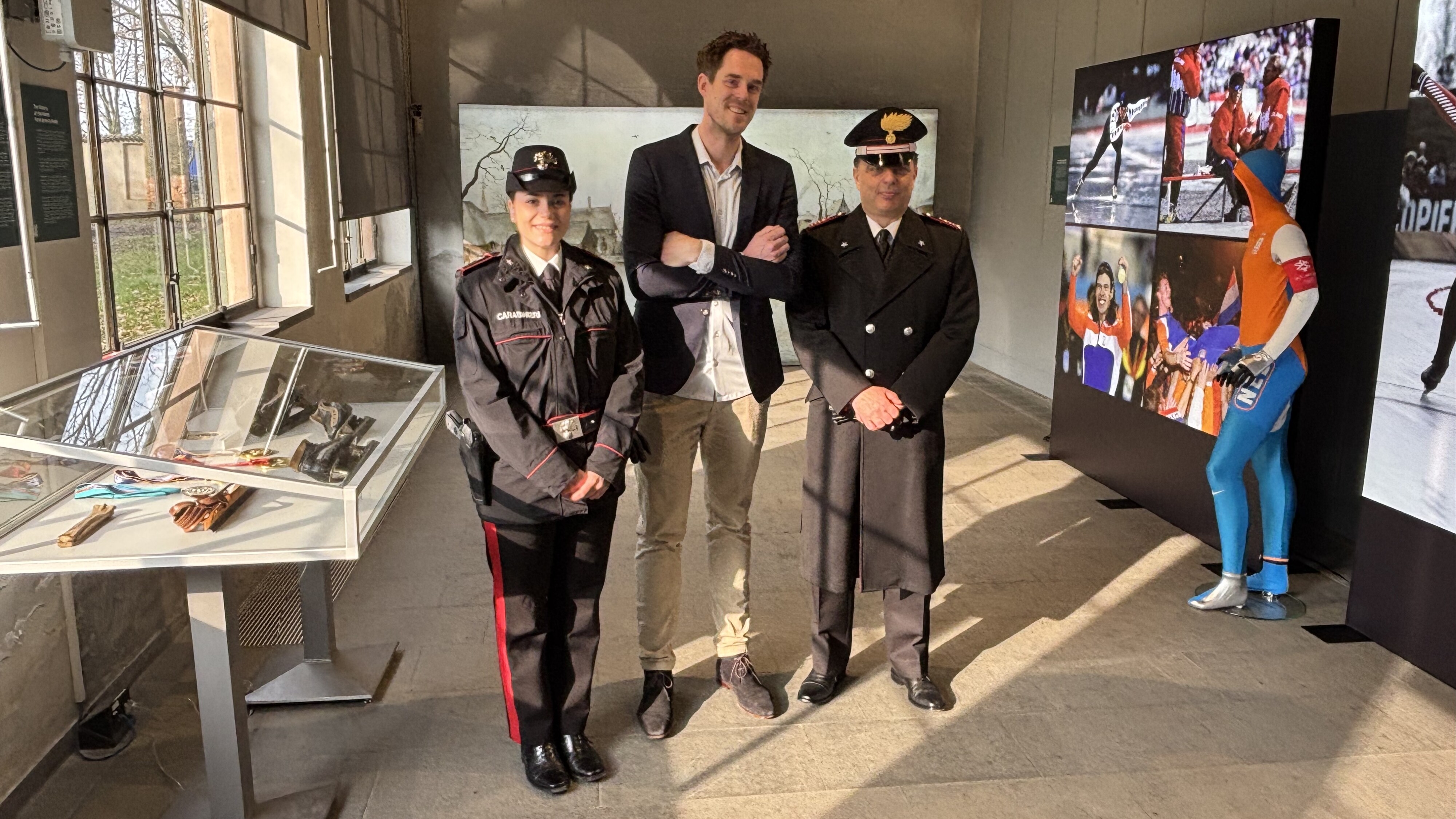 De Italiaanske Carabinieri krijt útlis oer L'Elfstedentocht
