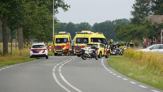 Ernstig ongeval bij Westdorp, meerdere motorrijders betrokken. Ernstig ongeval bij Westdorp, meerdere motorrijders betrokken.