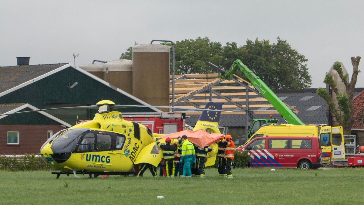 Ernstig ongeluk bij pluimveebedrijf in Witmarsum