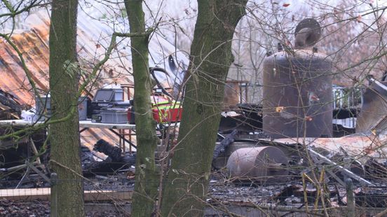 Politie vermoedt drugslab bij afgebrande schuur