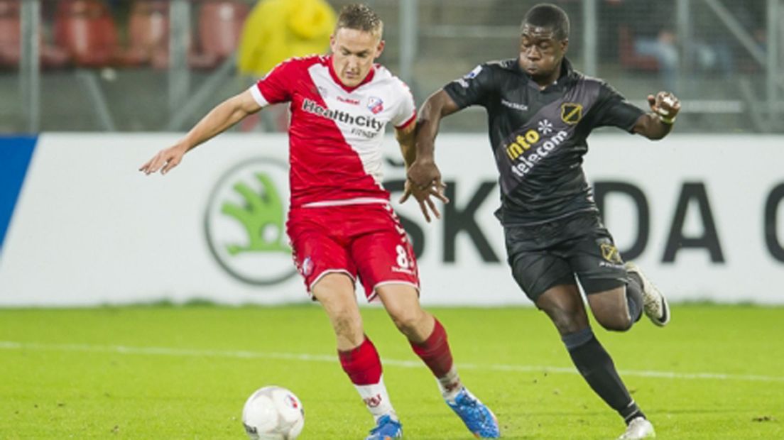 Toornstra (links) kwam over van FC Utrecht.