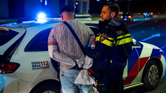 Vrouw zwaargewond bij beschieting in Rotterdam | Explosies in Hoogvliet en Poortugaal