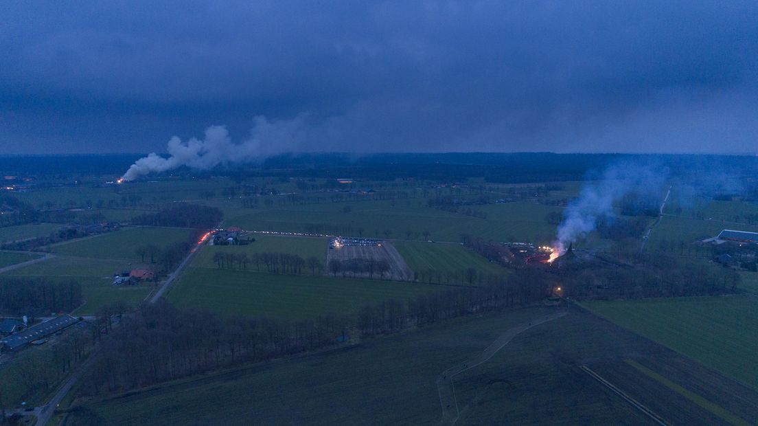 De twee grootste paasvuren