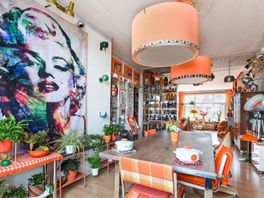 Bijzonder retrohuis te koop in Voorburg: 'Overal is Marilyn Monroe'