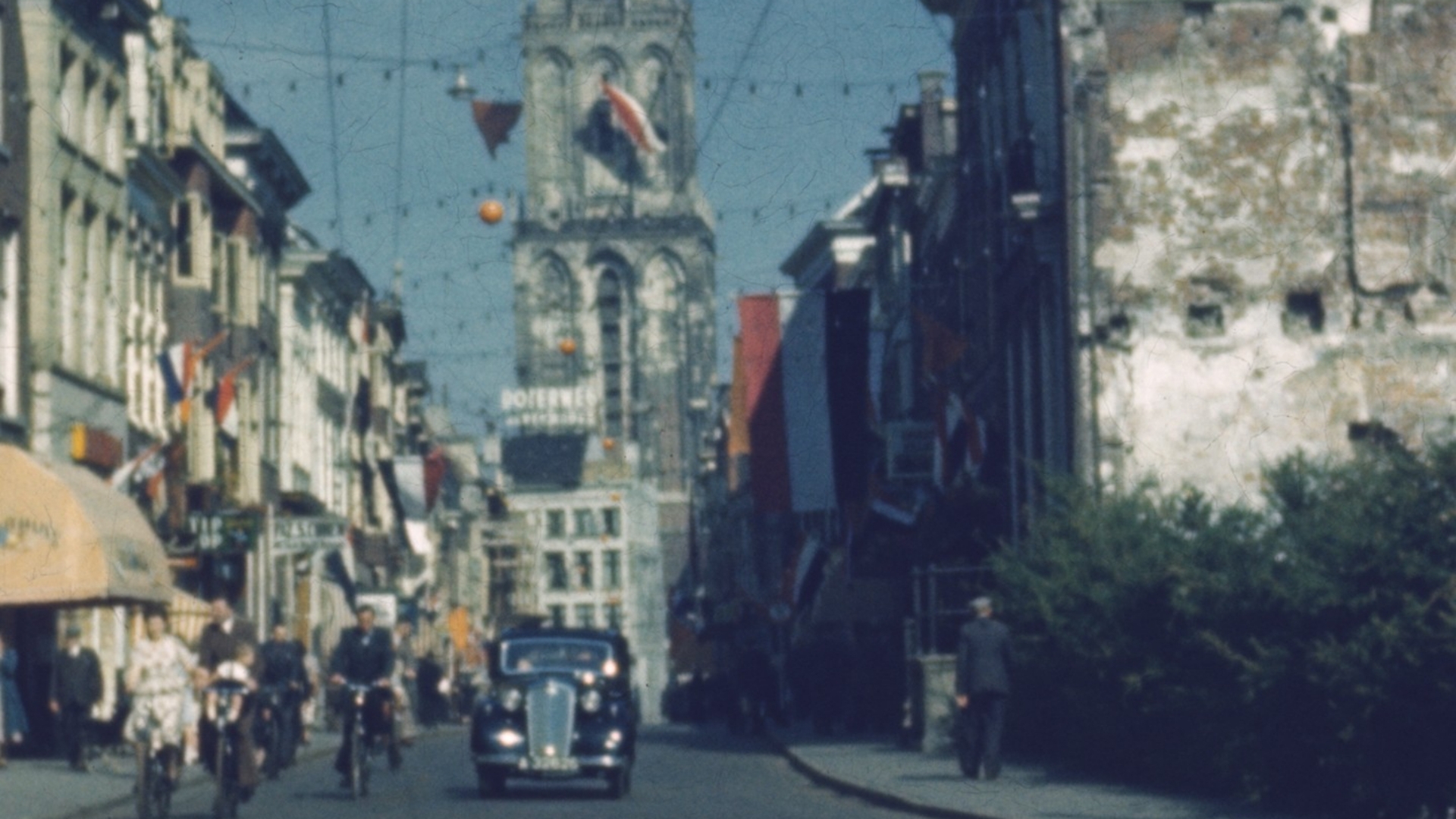 Radio-fragment uit 1948 teruggevonden: ‘Bistoe doar, Diederik mien jong?'