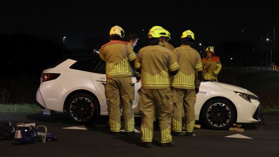Verkeerchaos bij oprit A12 na ongeluk. Verkeerchaos bij oprit A12 na ongeluk.