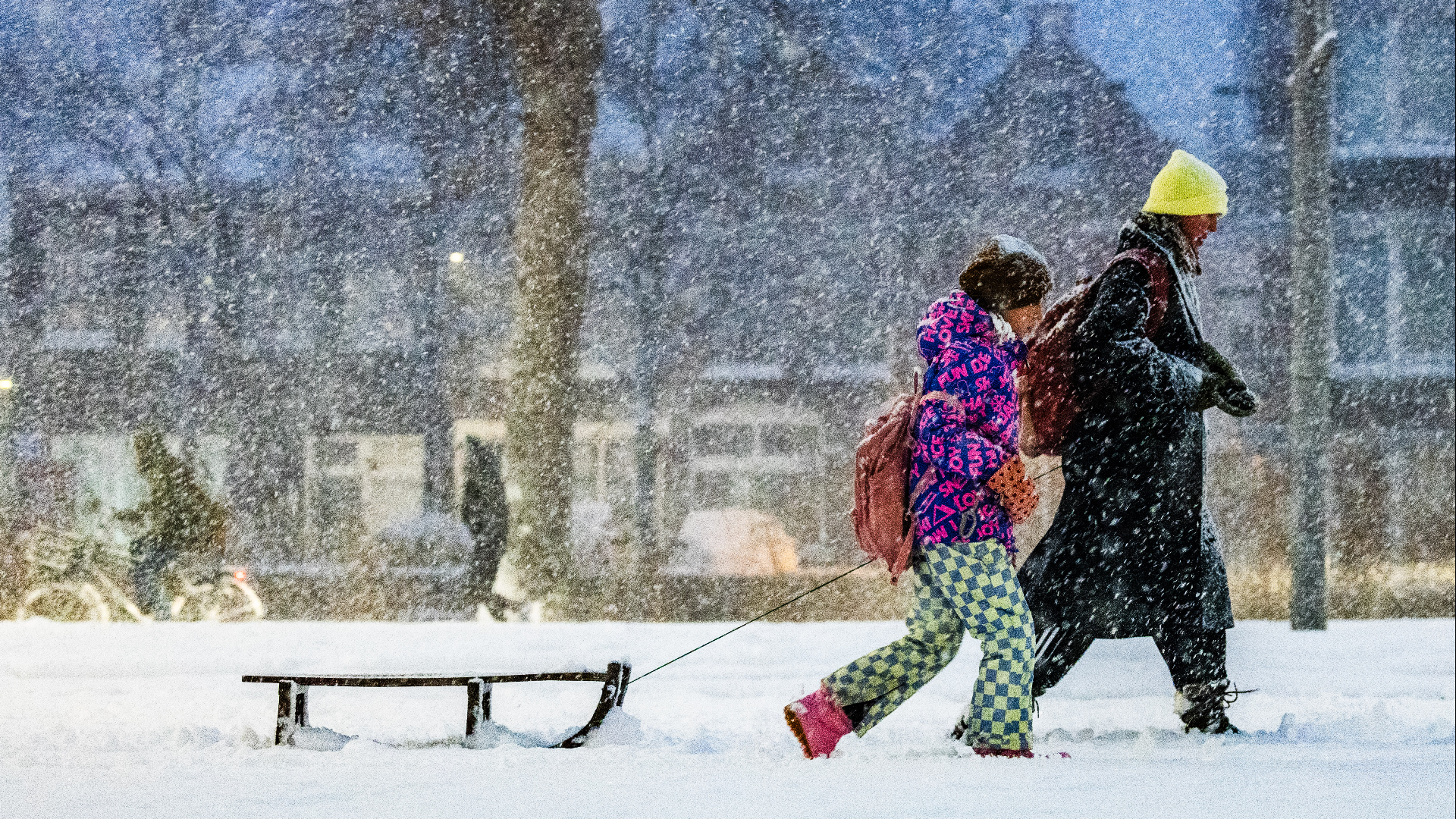 In het westen zal het eerder stoppen met sneeuwen.