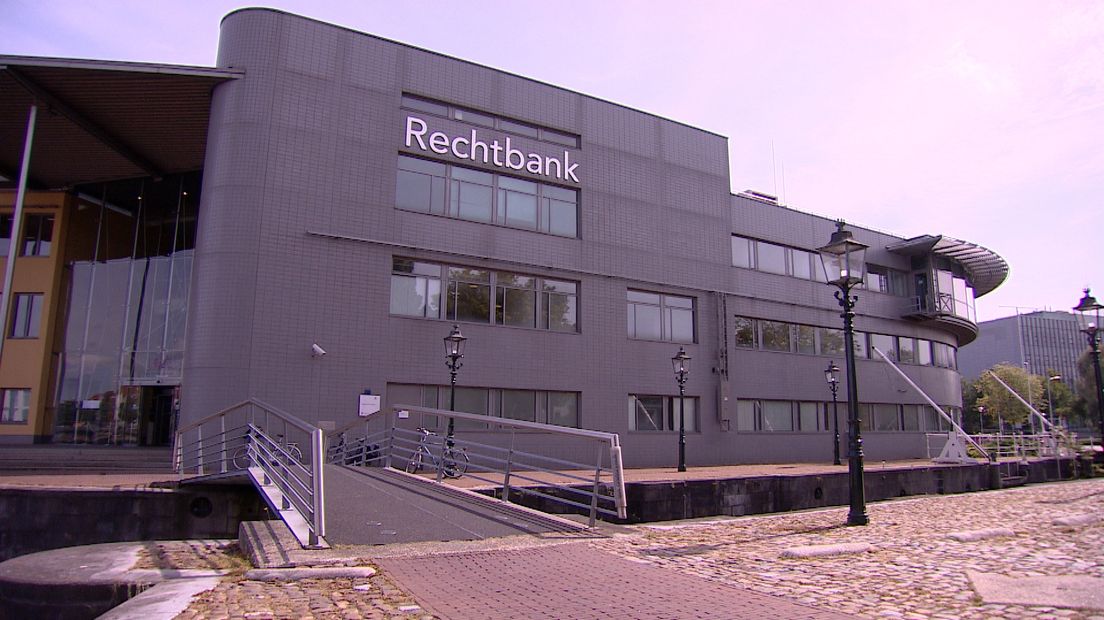 Vrouw die man ernstig mishandelde voor de rechter