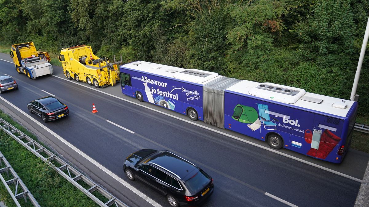 Bus met pech • brand in Steenderen
