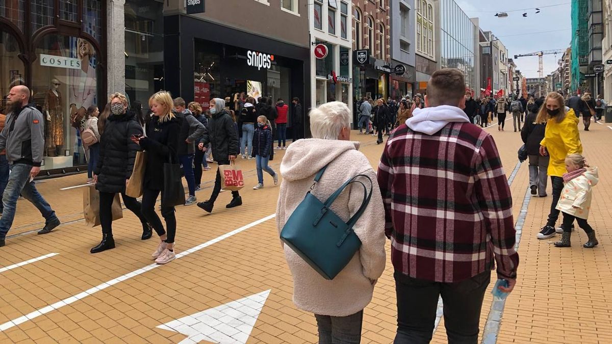 Hoe druk was het zaterdag in het centrum van Stad? (update) RTV Noord Hoe druk was het zaterdag in het centrum van Stad? (update) RTV Noord