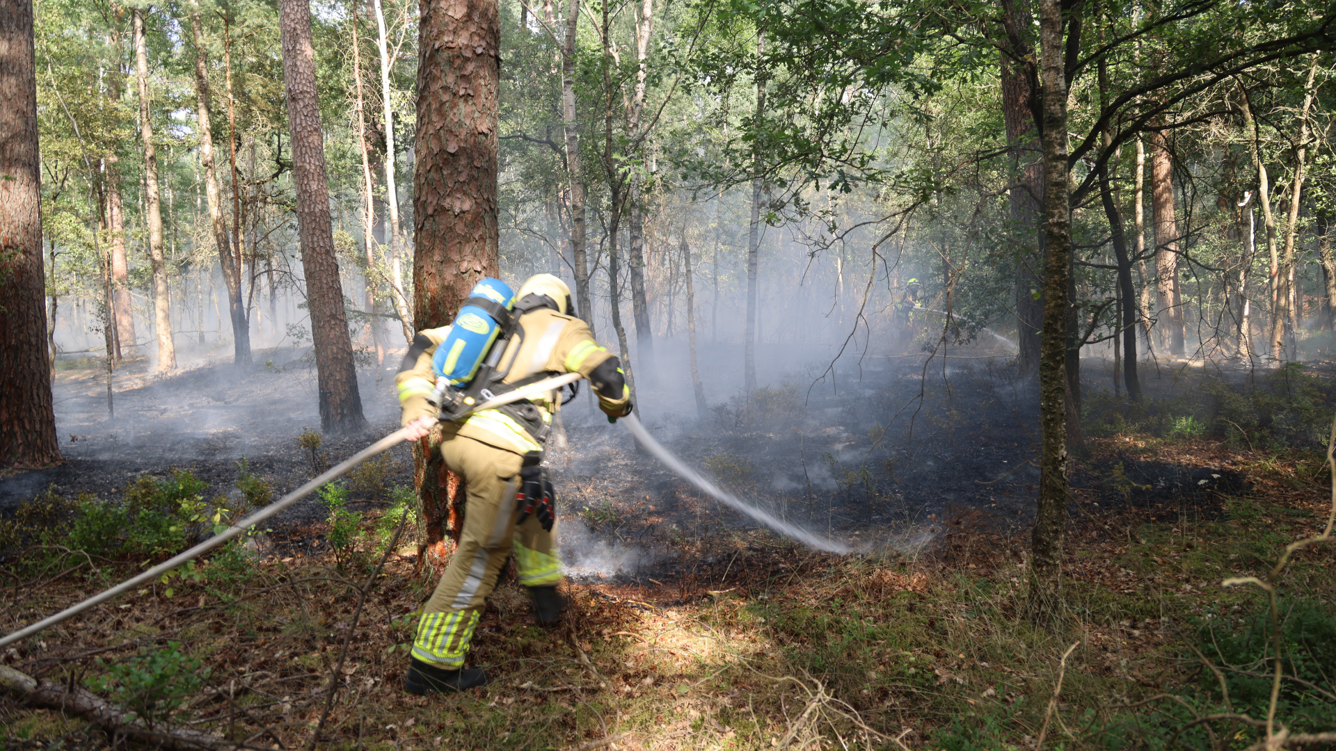 Evacuatieplan net klaar, dan slaat het vuur toe in Austerlitz: 'Buurtapp ontplofte'
