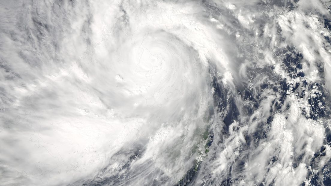 storm filipijnen haiyan vanuit de ruimte