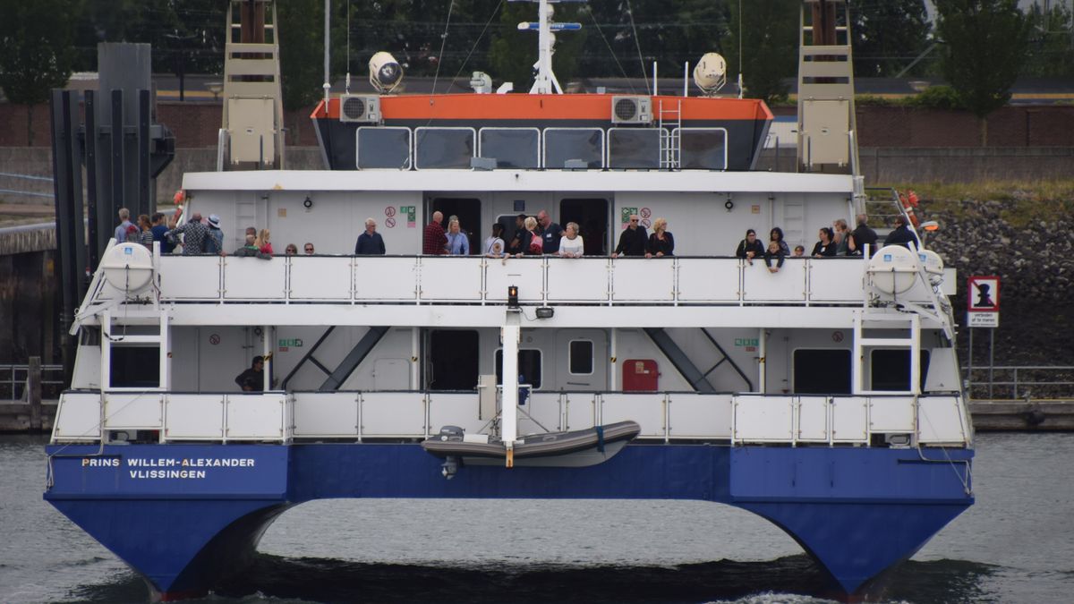 Deel van de dag één veerboot tussen Vlissingen en Breskens - Omroep Zeeland
