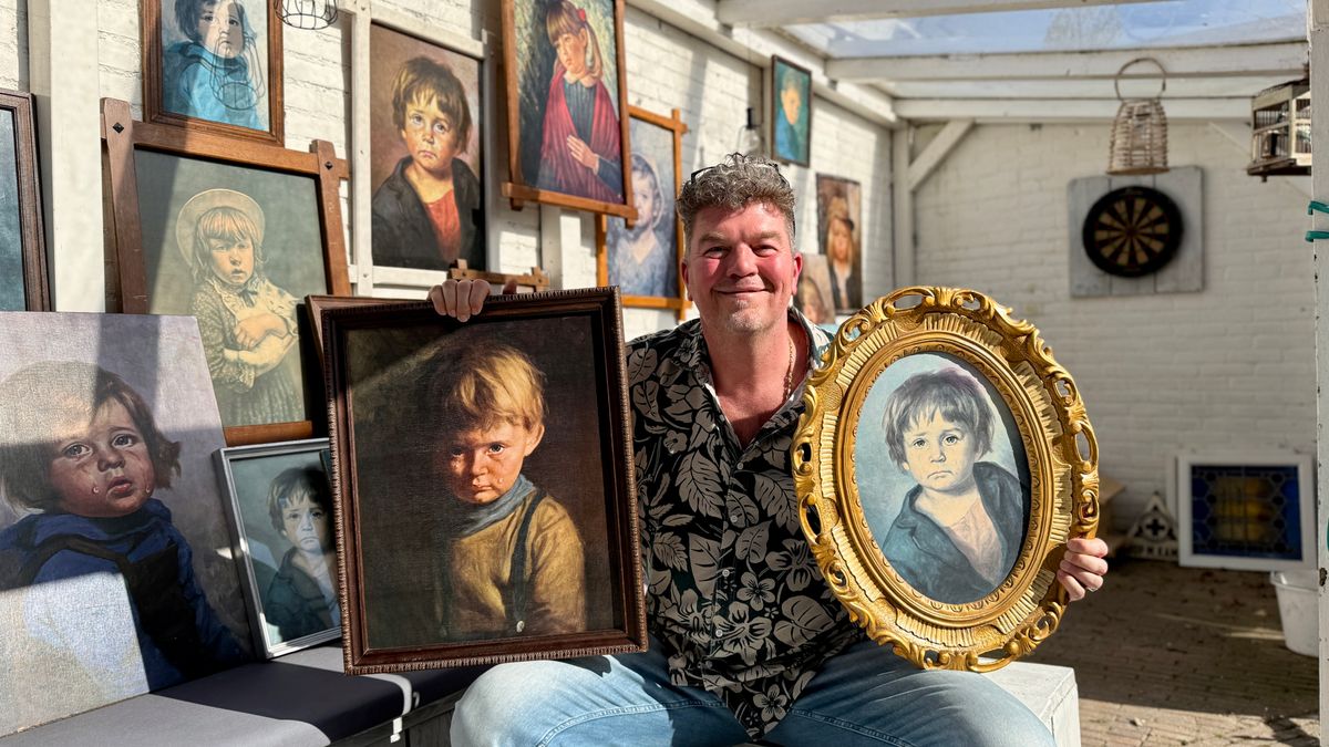 Richard Akkerman wil zijn verzameling 'vervloekte schilderijen' kwijt