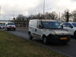 Bestelbusje stilgezet na achtervolging vanuit Gelderland, gewonde bestuurder aangehouden