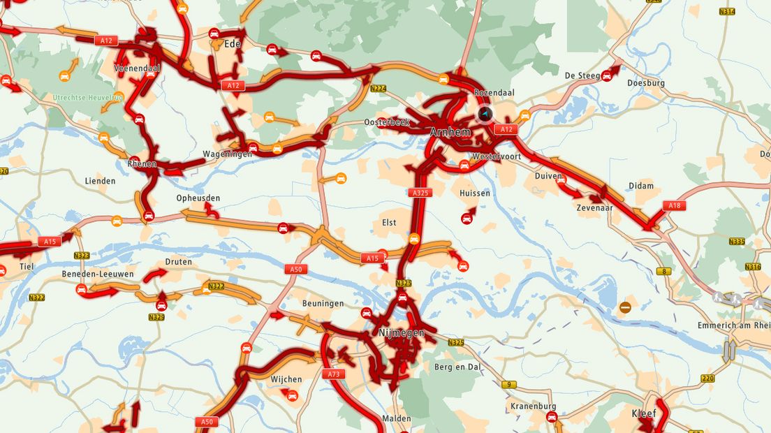 De sneeuw zorgde voor veel verkeersoverlast in Gelderland, volgens de ANWB was het de drukste avondspits ooit gemeten. Op het hoogtepunt (rond 17.45 uur) stond er 2.303 kilometer file, het vorige record stond op 1.555 kilometer.