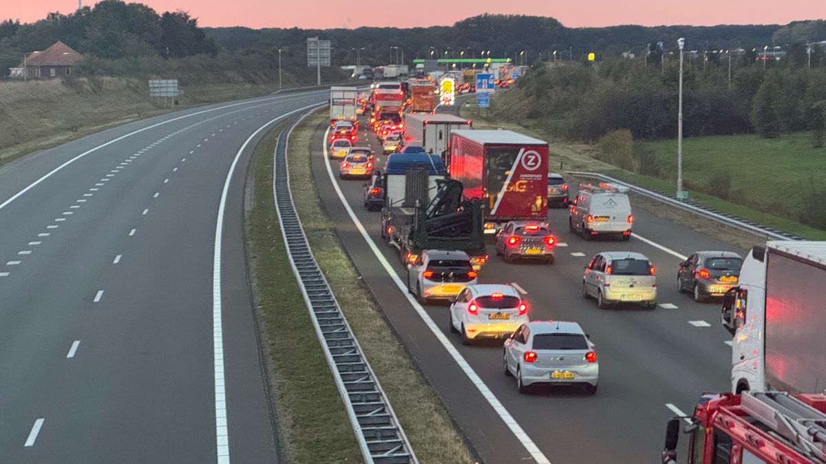 Files Roermond voorbij: storing Roertunnel verholpen