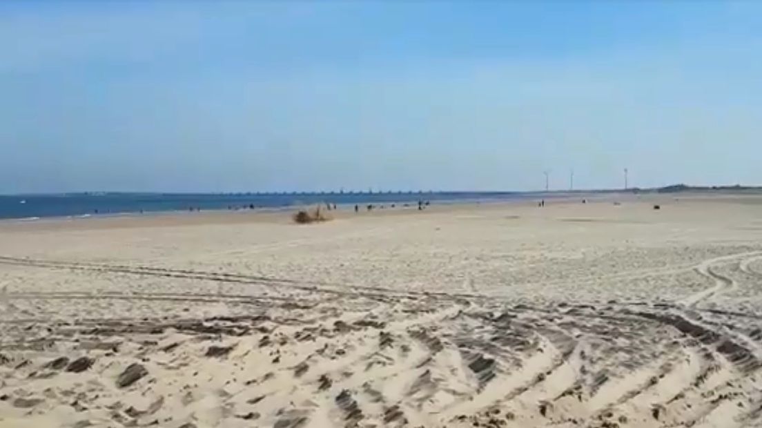 Explosief onschadelijk gemaakt op strand Vrouwenpolder