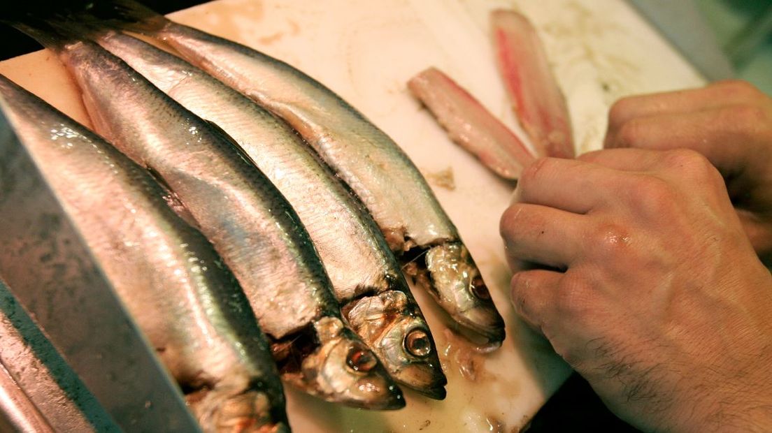 Vier Gelderse viszaken zijn beloond met een 0 in de jaarlijkse haringtest van het AD.