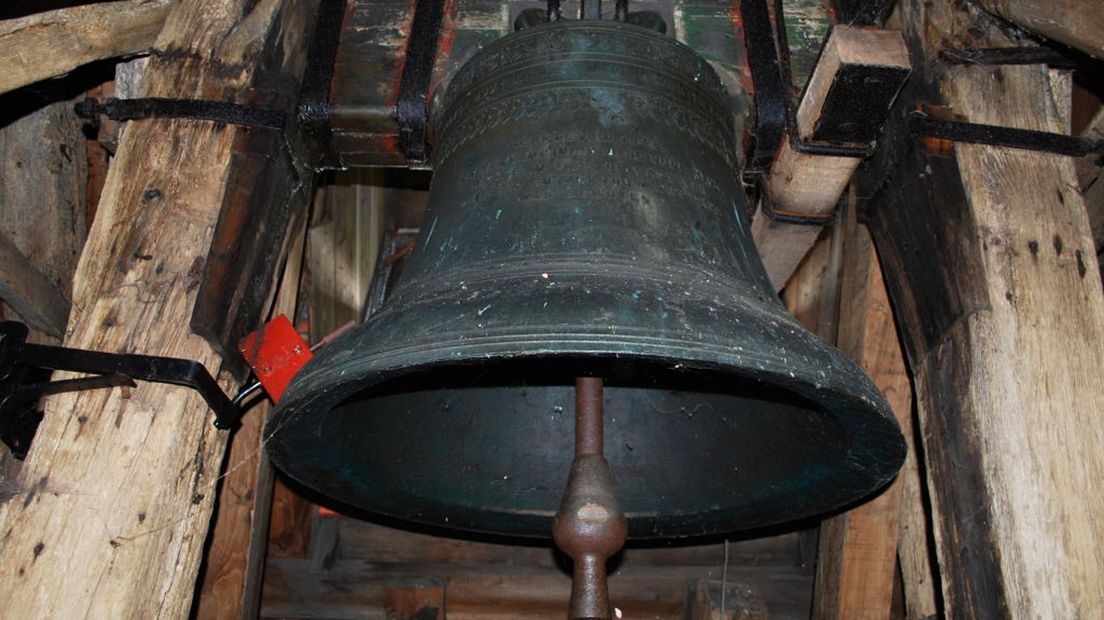 De kerkklok van de Mariakerk in Oosterwijtwerd zal ook te horen zijn.