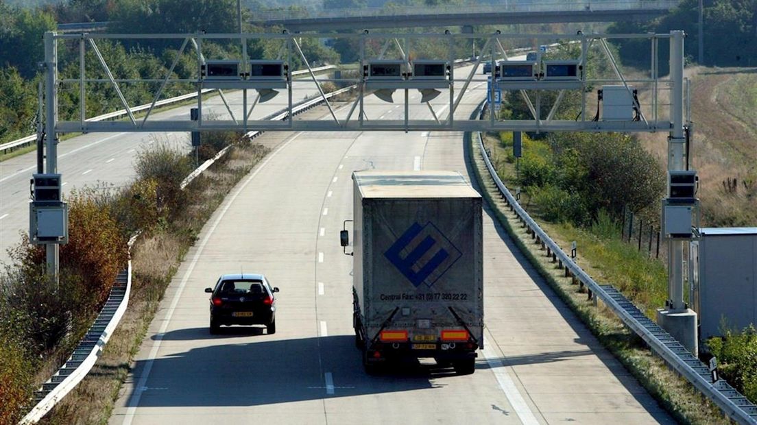 Duitse Autobahn A-30 net over de grens tussen Oldenzaal en Bad Bentheim