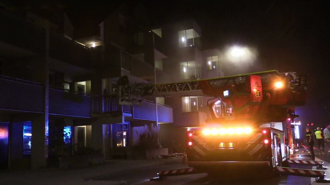 Bewoner gered uit brandend appartement Enschede