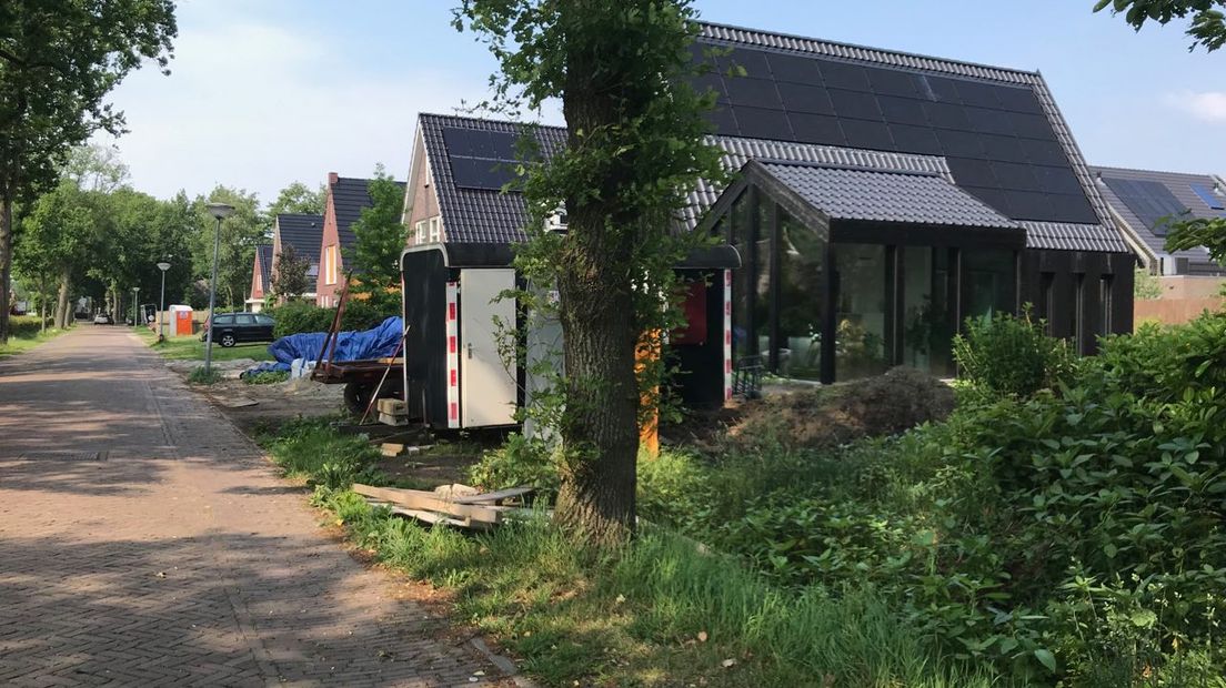 Voor de nieuwe woonwijk in Peize werden sloten gedempt (Rechten: Marjolein Knol/RTV Drenthe)