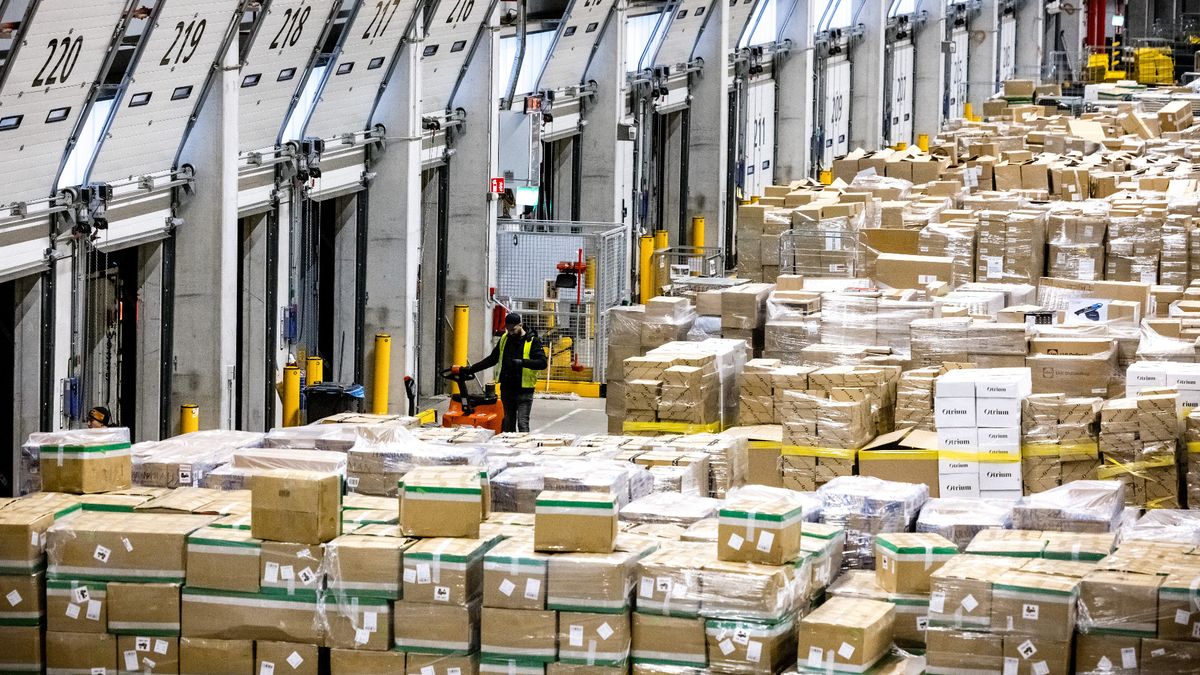 Gaat megagroot distributiecentrum er komen? '800 vrachtwagens extra per dag'