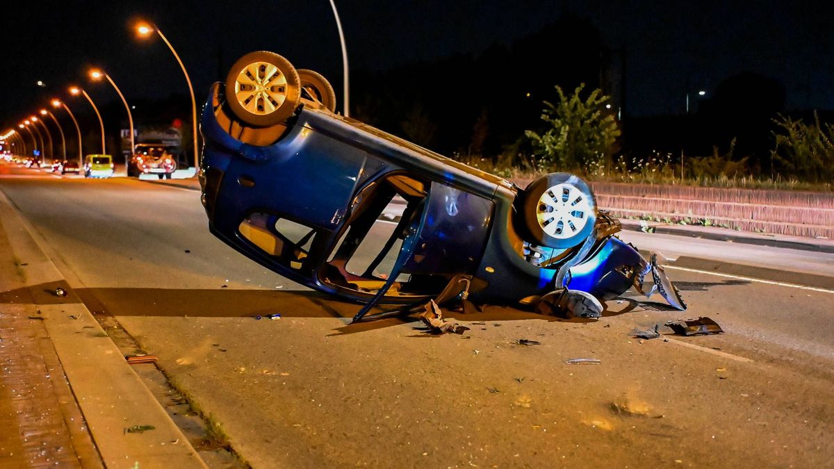 Auto slaat over de kop in Nijmegen