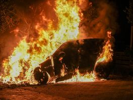 Auto brandt uit in Hoogeveen