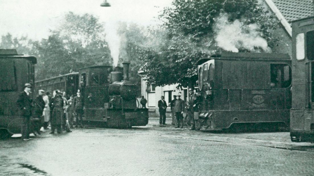 Tramkruising Oosterhesselen (Rechten: Drenthe op de rails)