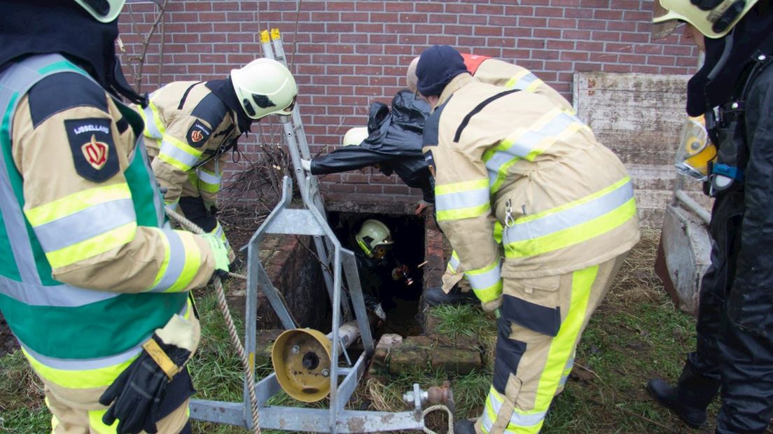 Toegang tot de mestkelder in Heino